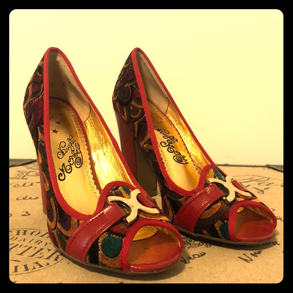 Naughty Monkey velvet heels